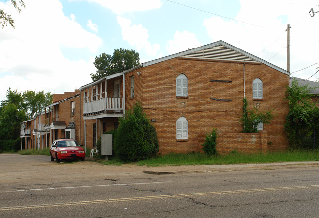 1566 W Capitol St in Jackson, MS - Building Photo - Building Photo