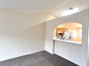 923 Shadowfax Rd in Henderson, NV - Foto de edificio - Building Photo