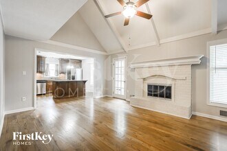 1018 SE 4th St in Lee's Summit, MO - Building Photo - Building Photo