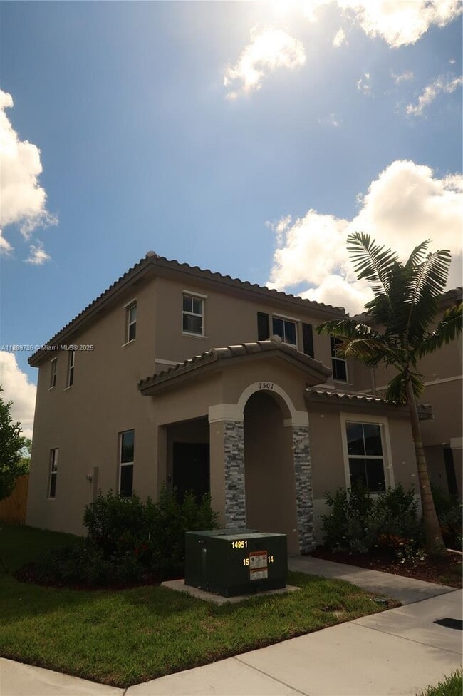 property at 1501 SE 27th Rd