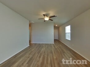 5205 Sidesaddle Dr in Georgetown, TX - Building Photo - Building Photo