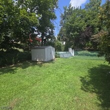 23 Washington Pl in Totowa, NJ - Building Photo - Building Photo