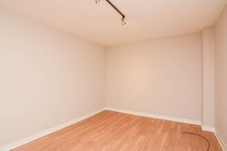 511 W Belmont Ave in Chicago, IL - Building Photo - Building Photo