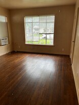 1126 Bailey Ave in San Antonio, TX - Building Photo