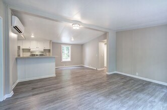 24 Black Rd NE in White, GA - Building Photo - Building Photo
