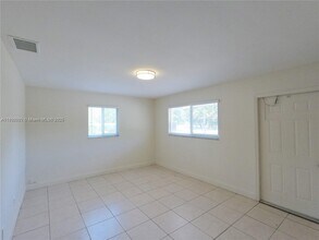 4906 Serafica Dr in Lake Worth Beach, FL - Building Photo - Building Photo