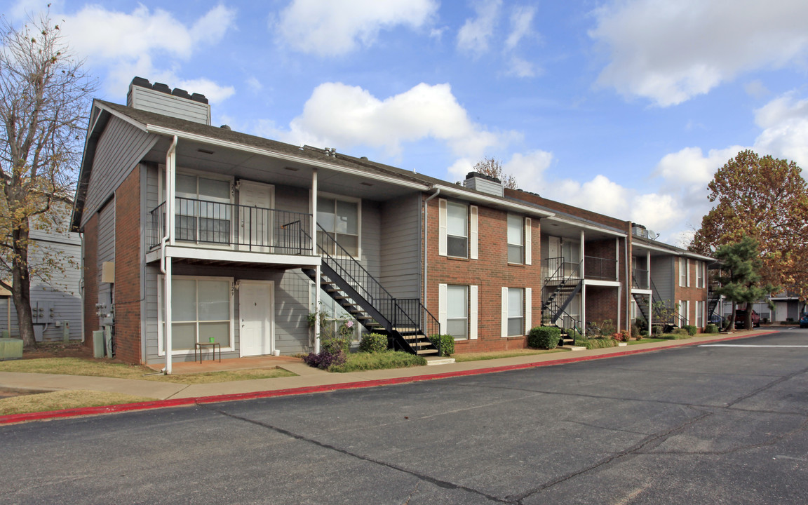 Meadow Glen Apartments in Oklahoma City, OK - Building Photo