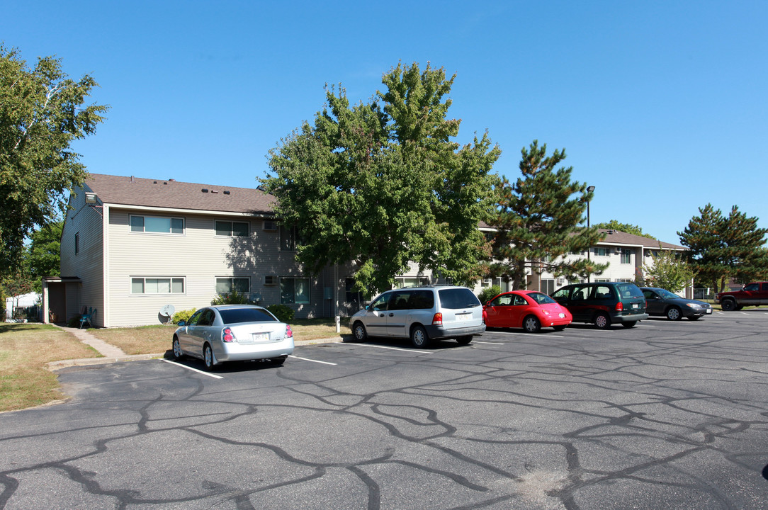 Scenic Valley Apartments in Osceola, WI - Foto de edificio