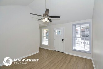 102 Fairview Cir in Ashland City, TN - Building Photo - Building Photo