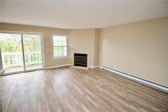 25 Lexington Hills Rd in Harriman, NY - Building Photo - Building Photo