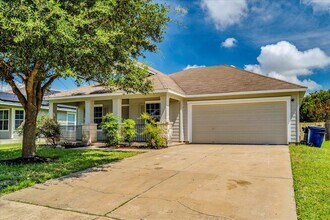 126 Hyltin St in Hutto, TX - Building Photo - Building Photo