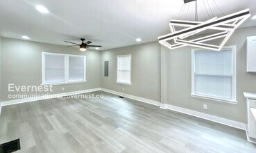 1515 Jonesboro Rd SE in Atlanta, GA - Building Photo - Building Photo