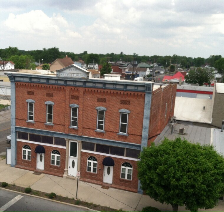 208 N Canal St in Delphos, OH - Building Photo