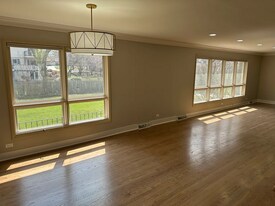 2712 2nd Private Rd in Flossmoor, IL - Building Photo