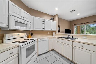 8264 Mulligan Cir in Port St. Lucie, FL - Building Photo - Building Photo