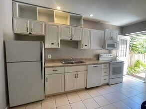 2757 Countryside Blvd in Clearwater, FL - Building Photo - Building Photo