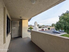 1222 W Baseline Rd in Tempe, AZ - Building Photo - Building Photo