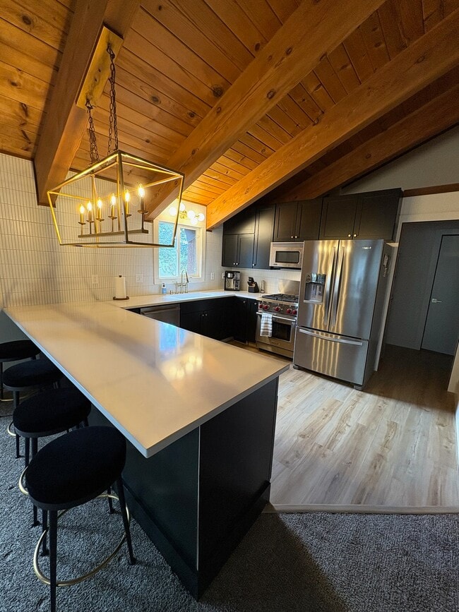 140 Tahoma Ave in Tahoe City, CA - Building Photo - Building Photo