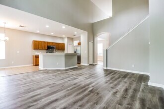 7305 Brightwater Oaks Dr in Tampa, FL - Building Photo - Building Photo