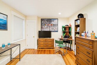 8 Sawyer Terrace in Boston, MA - Building Photo - Building Photo