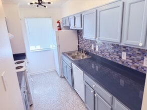 6519 W Newberry Rd in Gainesville, FL - Building Photo - Building Photo