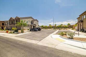 216 Callen Falls Ave in Henderson, NV - Building Photo - Building Photo
