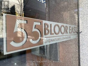 55 Bloor St E in Toronto, ON - Building Photo - Building Photo