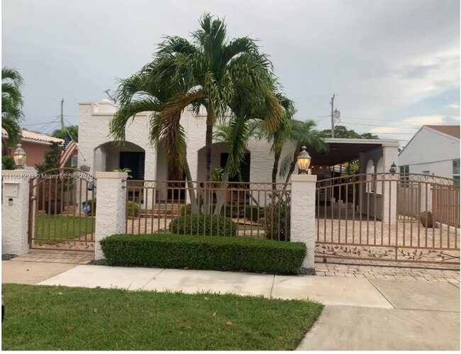 property at 2271 SW 25th St