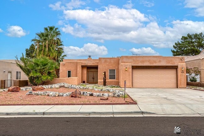 10431 Av la Primera in Yuma, AZ - Foto de edificio - Building Photo