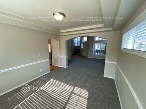 35235 6th Ave SW in Federal Way, WA - Foto de edificio - Building Photo