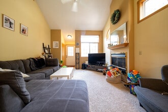 1936 Sapphire Point in Eagan, MN - Building Photo - Building Photo