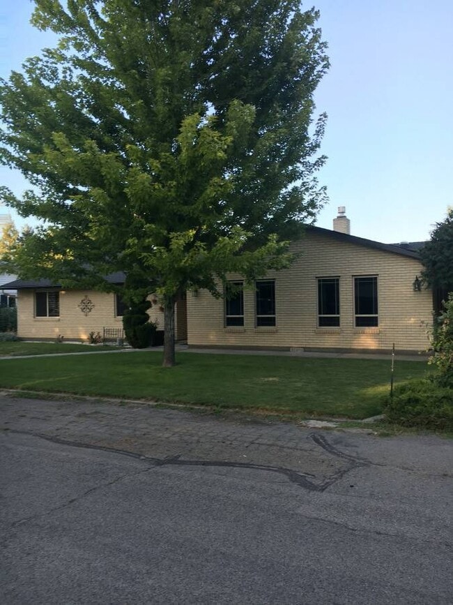 2224 N Bryson Rd in Boise, ID - Building Photo - Building Photo