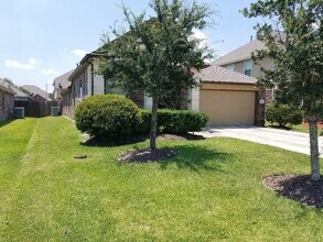 208 Morgan Isle Ln in Dickinson, TX - Building Photo - Building Photo