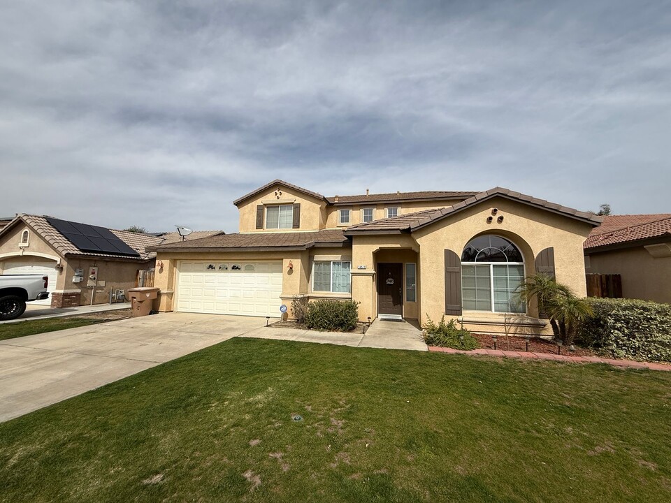 14510 Tralee Dr in Bakersfield, CA - Building Photo