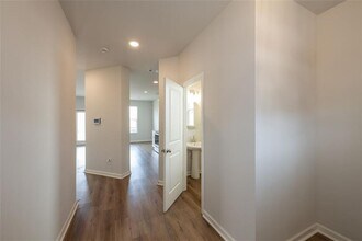 4013 Park Ln in College Park, GA - Building Photo - Building Photo