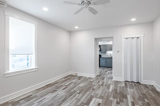 910 E Bellevue Ave, Unit 1 East - First Floor in Reading, PA - Foto de edificio - Building Photo