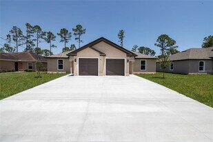 47 Providence Ln in Palm Coast, FL - Building Photo