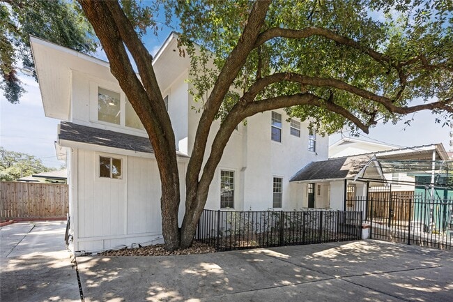 3818 Brandt St in Houston, TX - Building Photo - Building Photo
