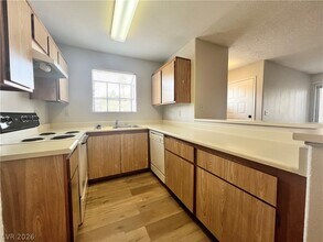 2989 Juniper Hills Blvd in Las Vegas, NV - Building Photo - Building Photo