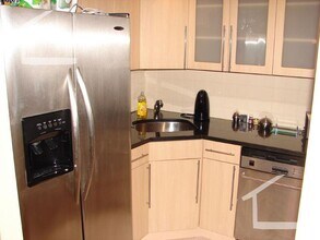 50 Broadlawn Park, Unit 515 in Boston, MA - Building Photo - Building Photo