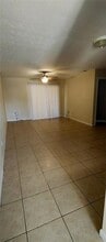9525 Lake Park Dr in Thonotosassa, FL - Building Photo - Building Photo