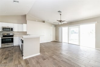 1713 NW 12th St in Cape Coral, FL - Building Photo - Building Photo