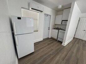 6301 NW 2nd Pl, Unit 4 in Miami, FL - Building Photo