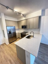 1851 NE 32nd St, Unit A4 Apartments