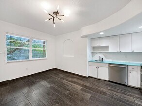 901 Euclid Ave in Miami Beach, FL - Building Photo - Building Photo