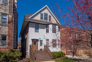 1252 W Elmdale Ave in Chicago, IL - Building Photo