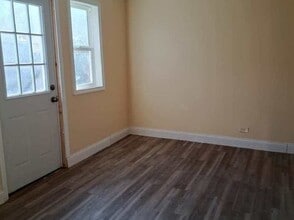 2015 Berkshire Cir in Carpentersville, IL - Building Photo - Building Photo