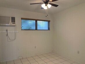 75 Fairway Dr in Miami Springs, FL - Building Photo - Building Photo