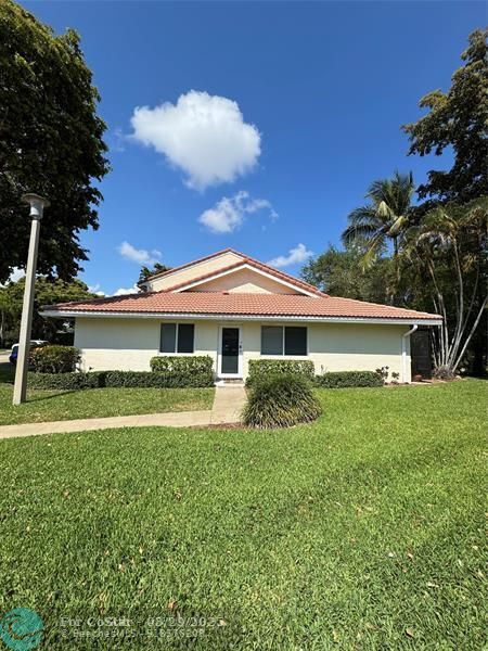 6392 Boca Cir in Boca Raton, FL - Building Photo - Building Photo