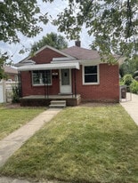 12811 Plum St in Southgate, MI - Building Photo